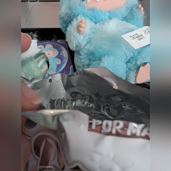 Pop Mart Labubu Big Into Energy Hope - Picture 5 of 7